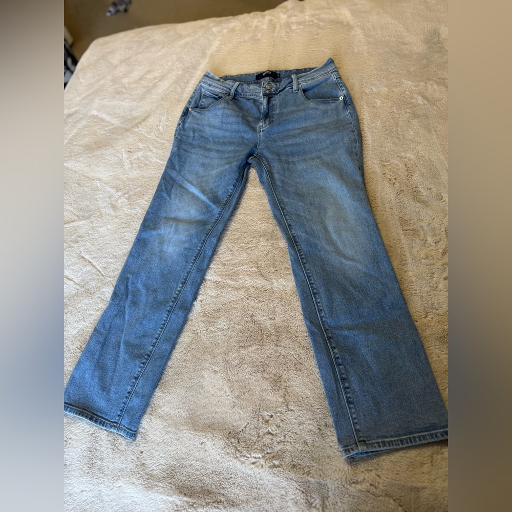 Hudson slim straight leg jeans. Size 10